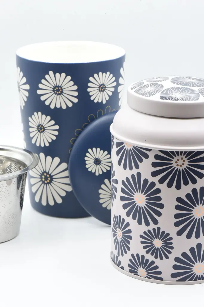 lheurebleue-tisanière-boite-à-thé-amami-crème-générale 001.webp