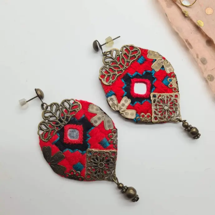 B.O. "MIM" Maryam Moqise - gde rouge