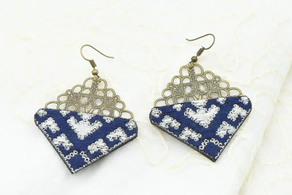 B.O. "MIM" Maryam Moqise losange bleu et blanc