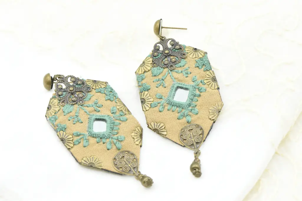 B.O. "MIM" Maryam Moqise - gde kaki