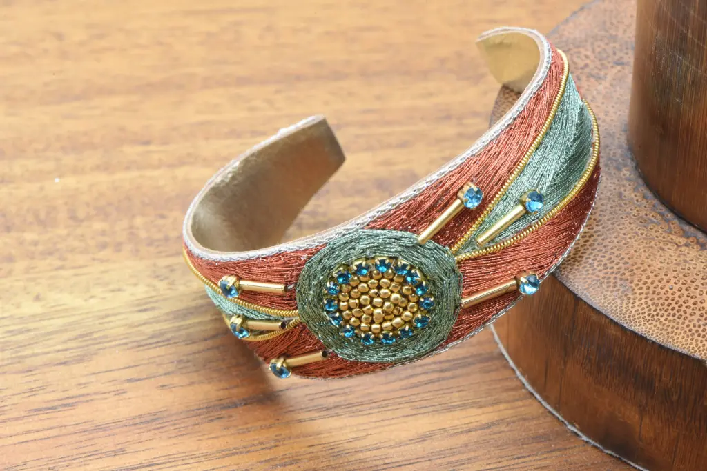 Bracelet bangles "APACHE" - Modèle "Aprielle"