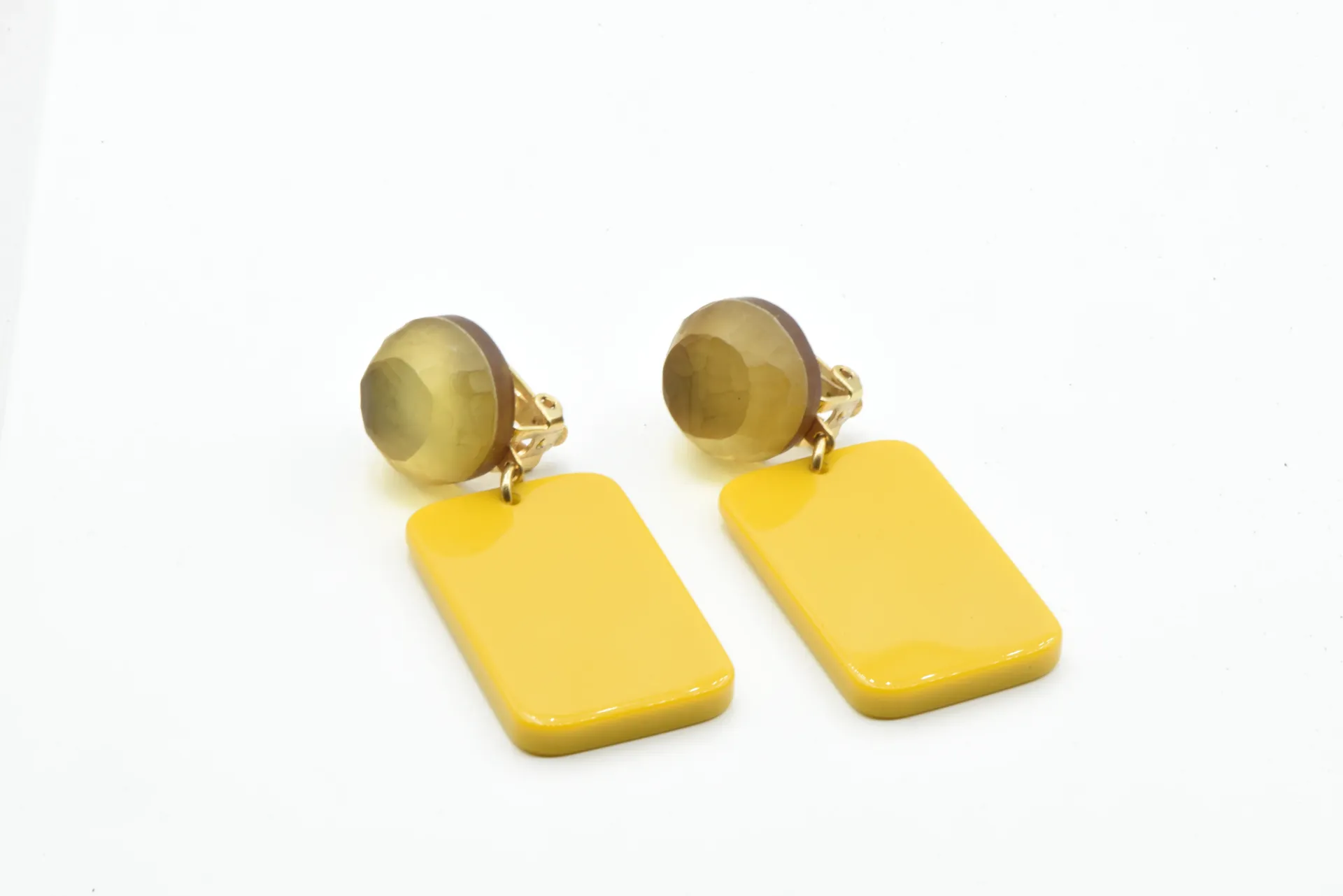 BO clip by Francine Bramli