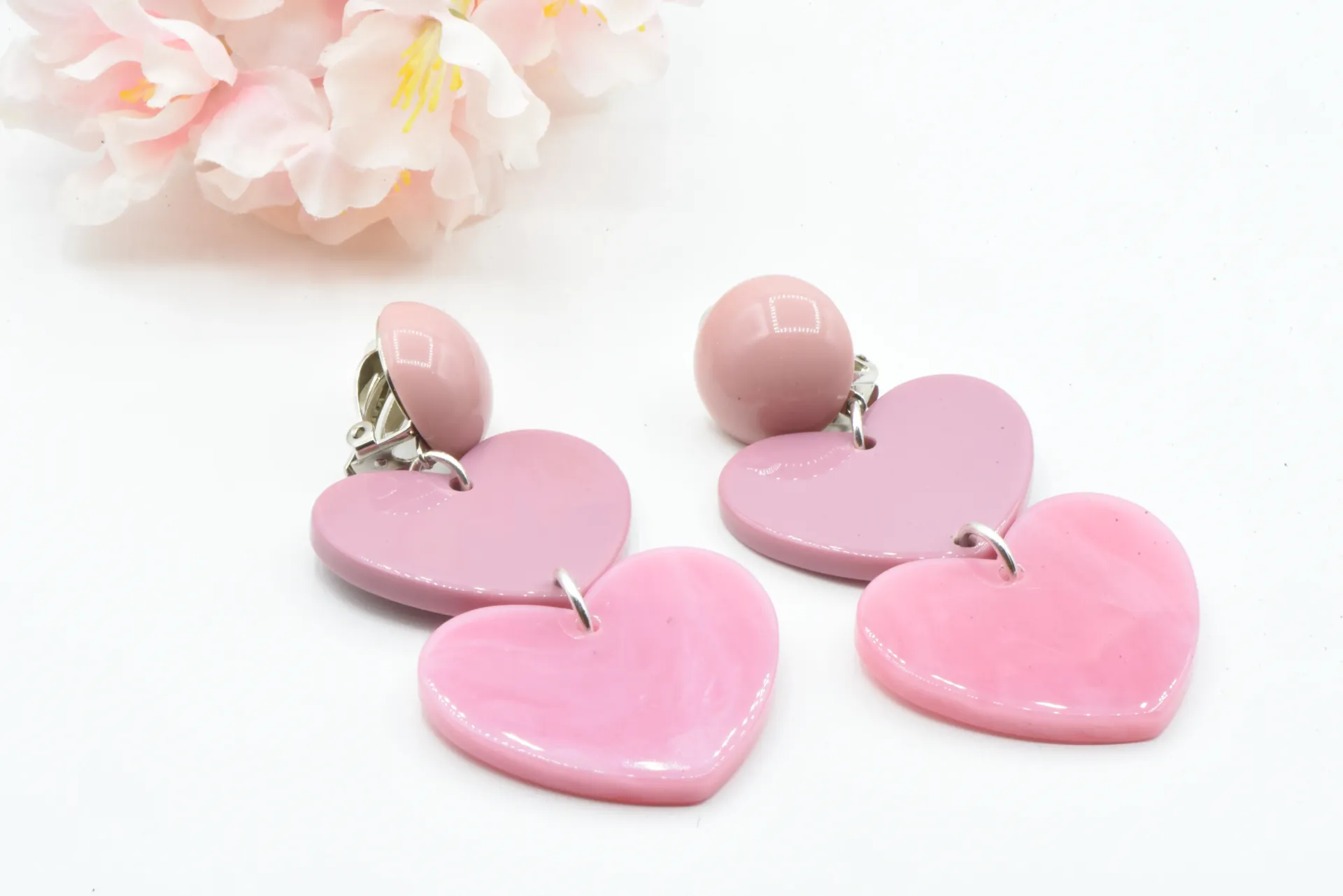 BO clip "AMOUR" by Francine Bramli