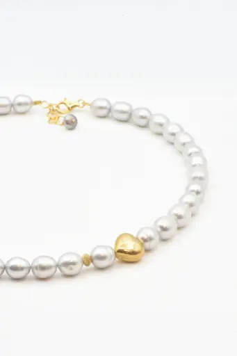 Collier de perle - "HEART" gris